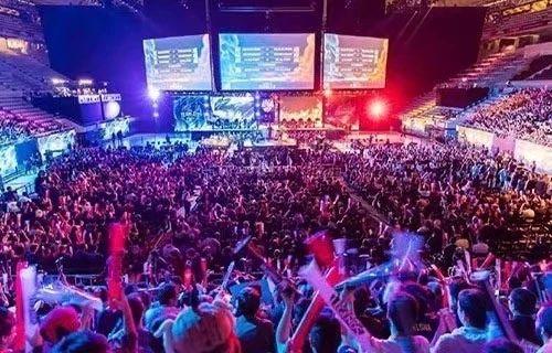 期待他有更 期待他有更